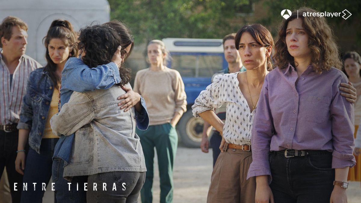 Imagen promocional de la segunda temporada de 'Entre tierras'