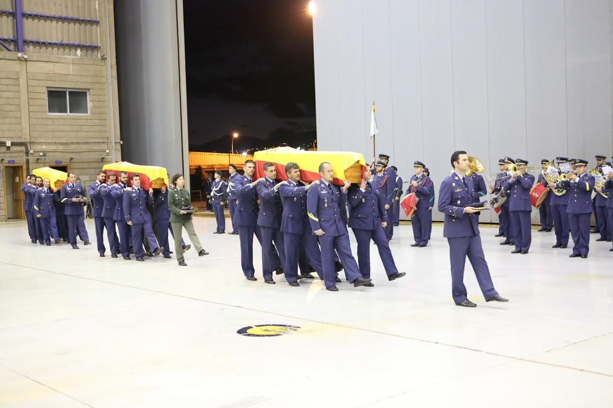 Funeral por los militares del SAR fallecidos en accidente de helicóptero.  (ALEJANDRO RAMOS)