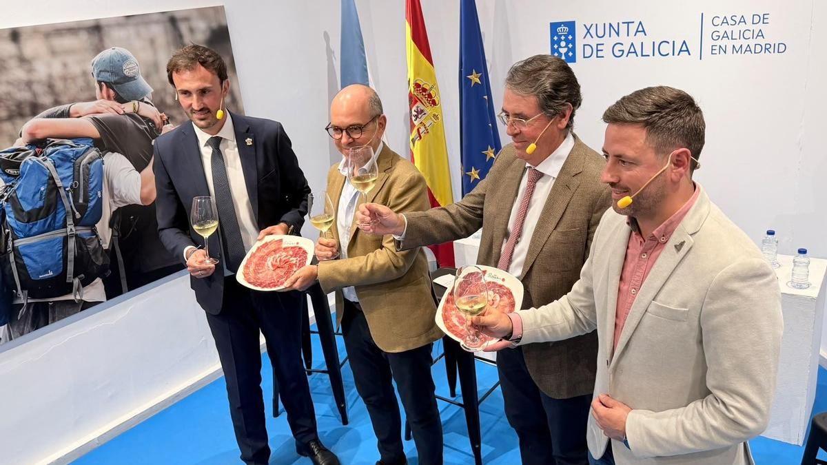 Villanueva de Córdoba se hermana con Cambados y promociona la Feria del Jamón de Los Pedroches