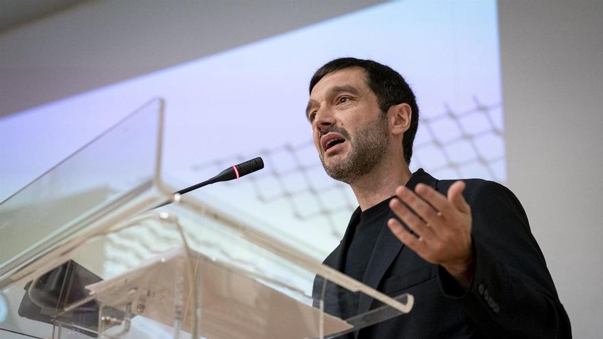 El ministro de Derechos Sociales, Consumo y Agenda 2030, Pablo Bustinduy, durante el acto ‘Alianzas y acciones ante el genocidio en Palestina’, en la Casa Árabe de Madrid, a 23 de julio de 2025, en Madrid (España)