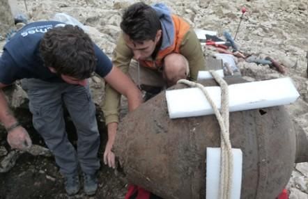 Excavaciones en el yacimiento de Almallutx