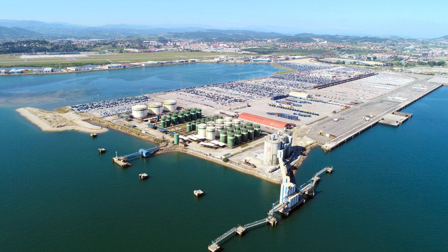 Archivo - Puerto de Santander. Muelle de Raos 9