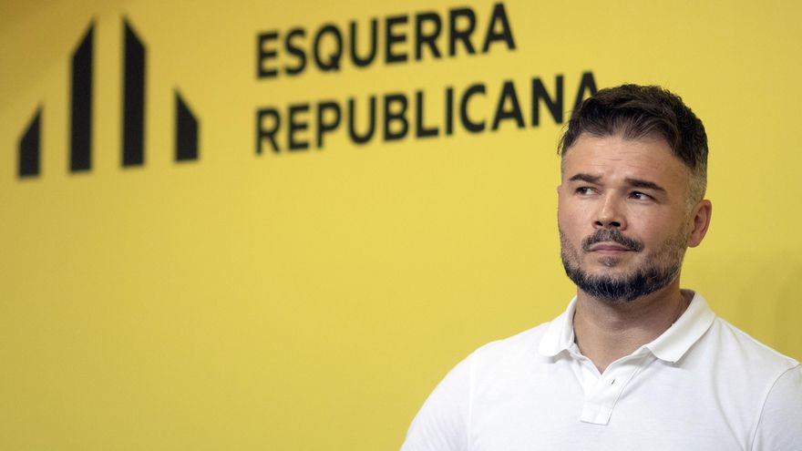 El candidato de ERC al Congreso, Gabriel Rufián, durante una rueda de prensa este lunes. EFE/Marta Pérez