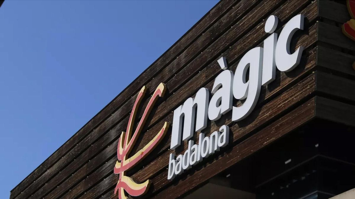Cartel del centro comercial Magic Badalona