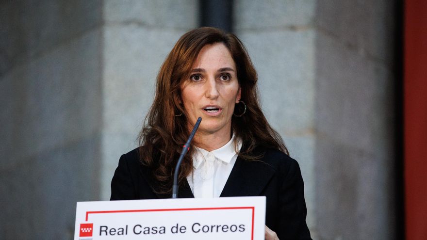 La portavoz del Grupo Parlamentario de Más Madrid, Mónica García, comparece tras una reunión en la Real Casa de Correos, sede de la Presidencia de la Comunidad de Madrid, a 25 de enero de 2022, en Madrid (España). Esta reunión se enmarca en la segunda jor