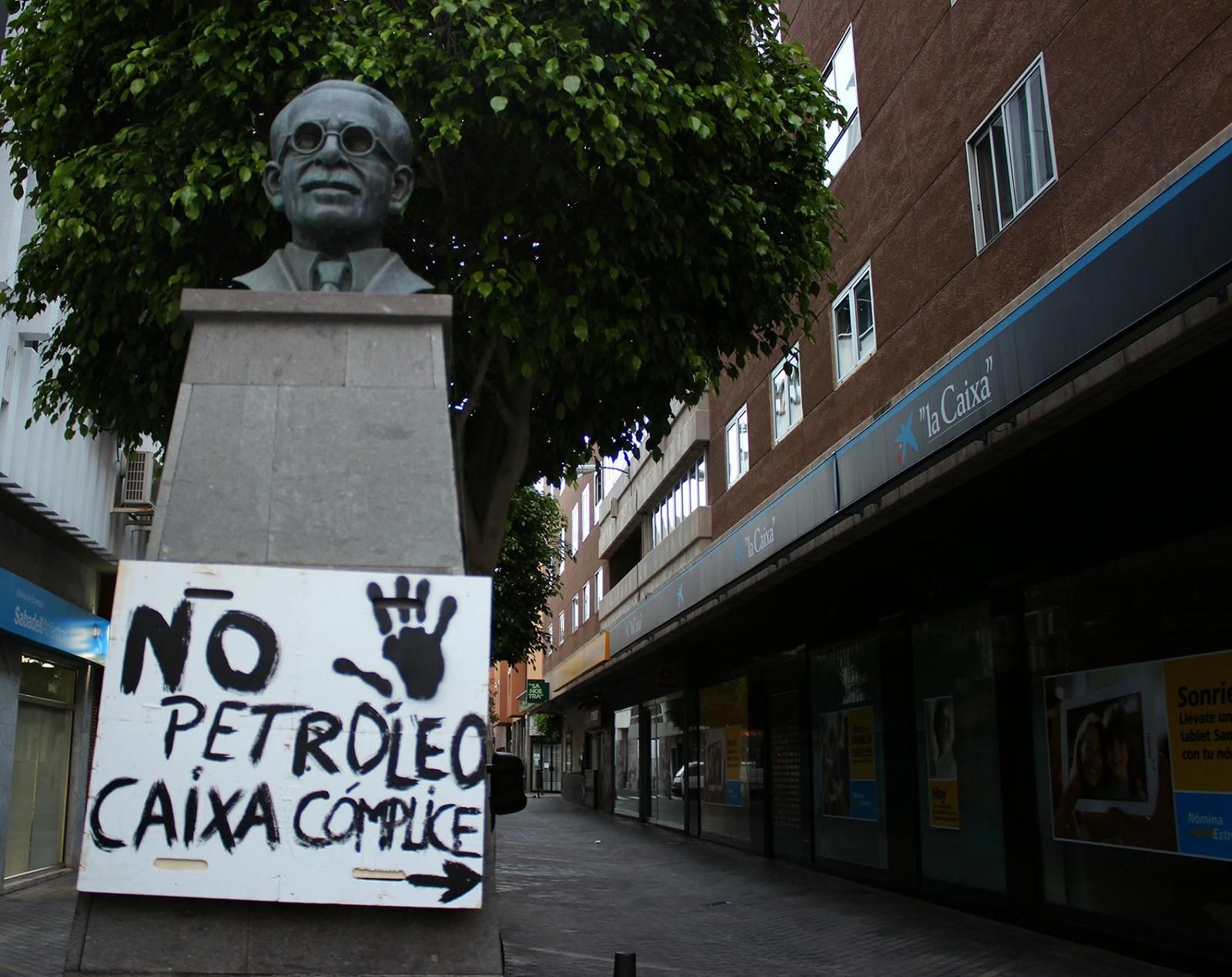 Estatuas contra el petróleo.