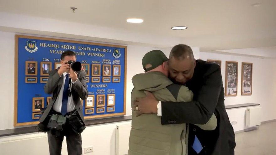 Más de 40 países crean un grupo de contacto para ayudar a Ucrania "a ganar la guerra"