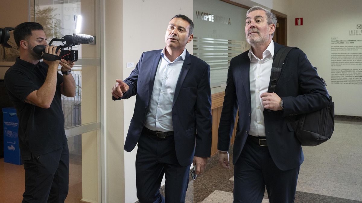 Fernando Clavijo, con el presidente del Cabildo de Lanzarote, este lunes.