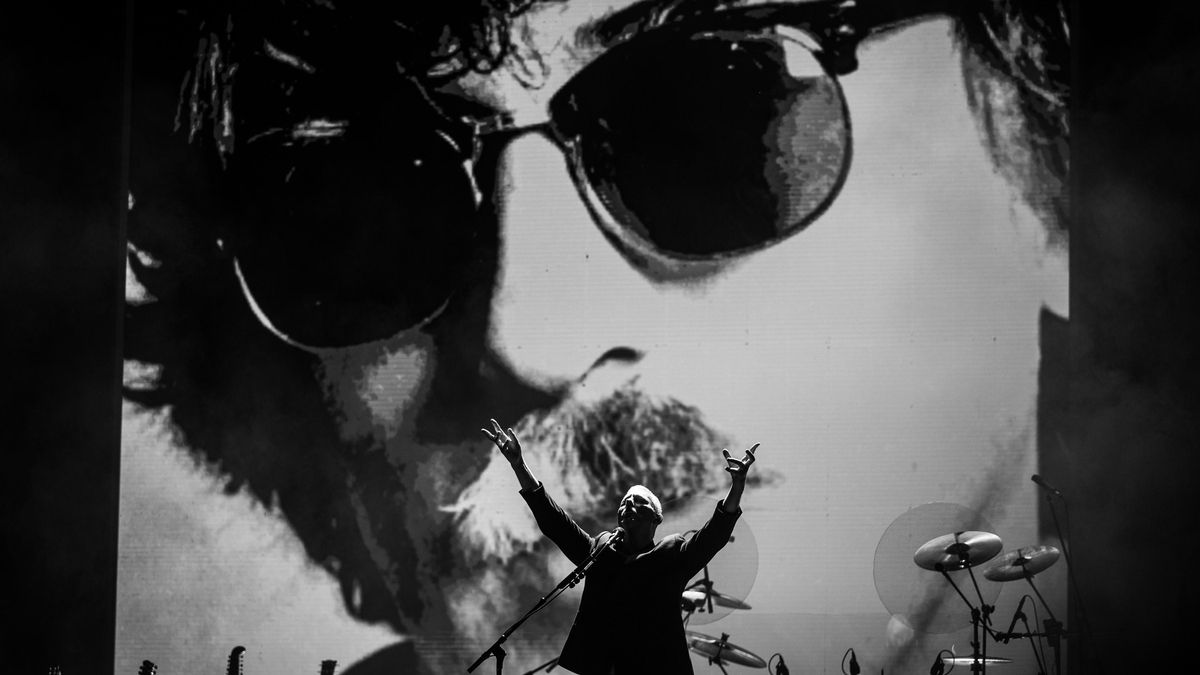 Charly, presente en cada canción de Serú que interpretan Lebón y Aznar.