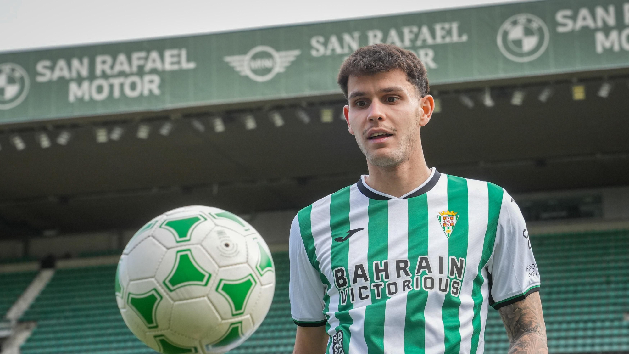 Presentación de Trulli como nuevo jugador del Córdoba CF