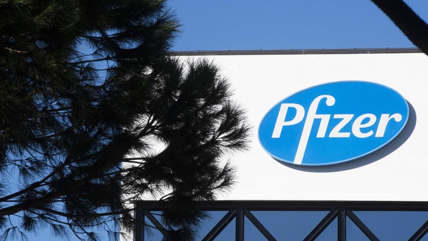 Pfizer gana 10.440 millones de dólares en seis meses, impulsada por la vacuna anticovid