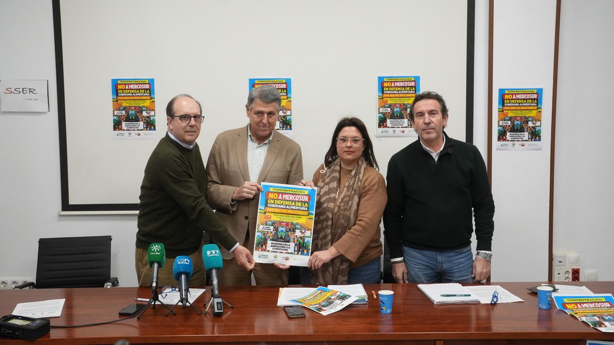 Representantes de Asaja, Cooperativas Agro-Alimentarias, y UPA Córdoba informan sobre la concentración “No a Mercosur” en la sede de Cooperativas Agro-Alimentarias