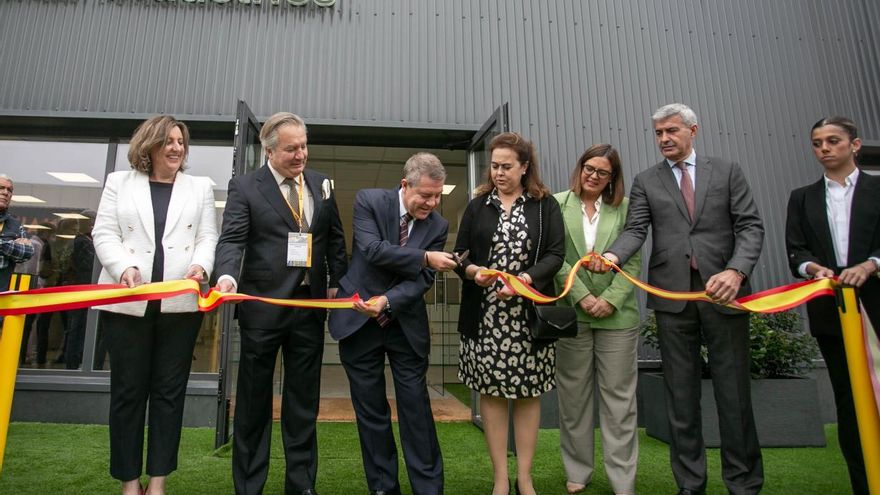 Inaugurada en Villarrubia de Santiago una fábrica de generadores solares que abastecerá a 15 países