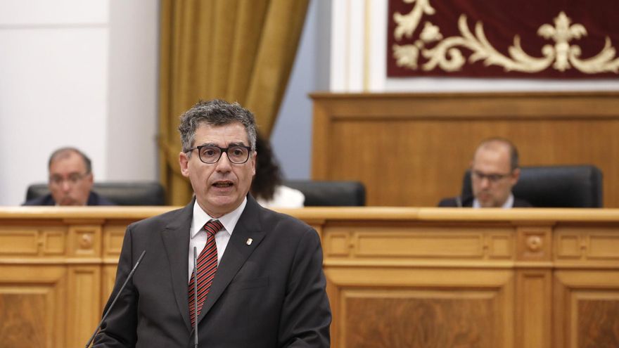 El PSOE critica que Vox hable de seguridad ciudadana y "mantenga como diputado a una persona condenada a cárcel"