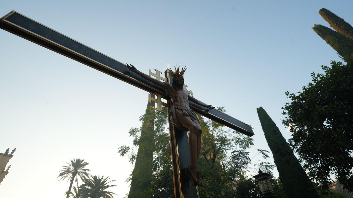 Traslado del Santo Entierro del Carpio tras el Magno Vía Crucis