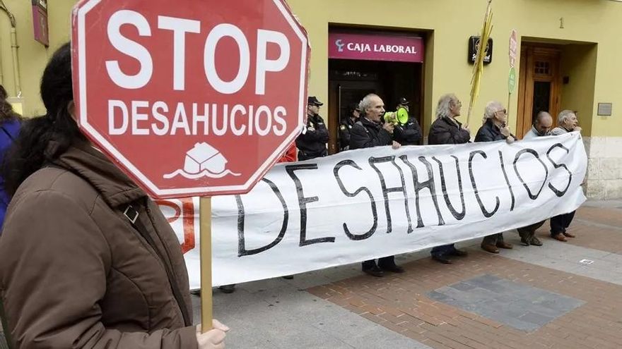 Vivienda garantiza que no habrá desahucios en el parque público de Asturias por motivos económicos