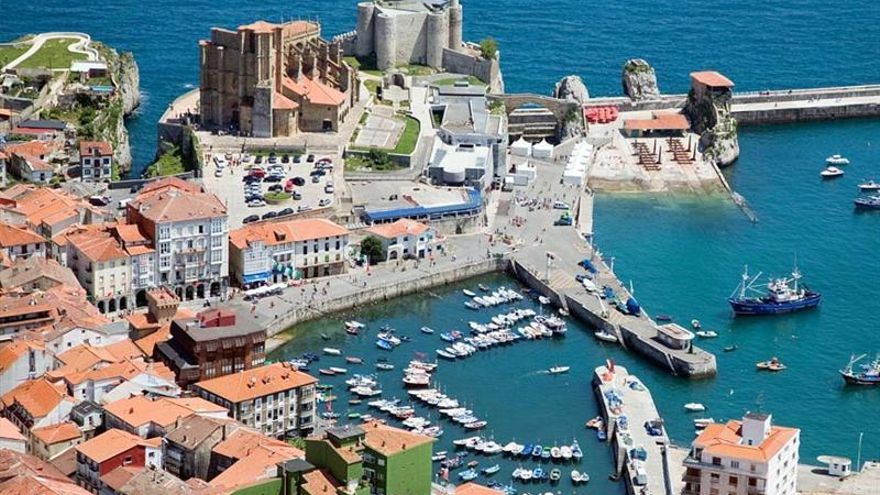 Podemos vuelve a pedir declarar zonas turísticas saturadas ante "la presión que soporta Cantabria en verano"
