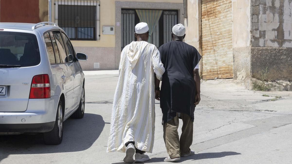 La comunidad musulmana en Jumilla, devastada por el veto: "¿Qué daño hacemos por rezar un día al año juntos?"