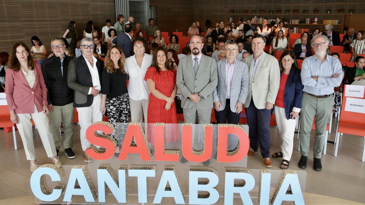 El consejero de Salud, César Pascual (PP), presenta el Plan de Salud de Cantabria 2025-2029 en el Centro Botín.