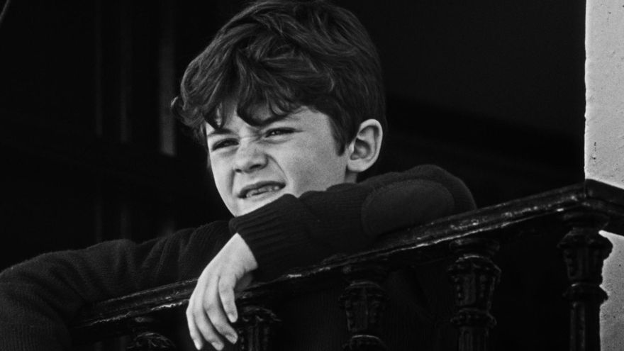 'Los restos del pasar':  De manos, ángeles y burros con alas