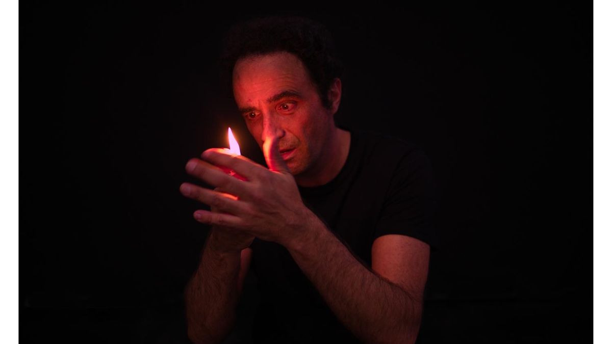 La teta calva recupera el poder del 'Fahrenheit 451' de Bradbury para defender el pensamiento crítico de una sociedad adormecida