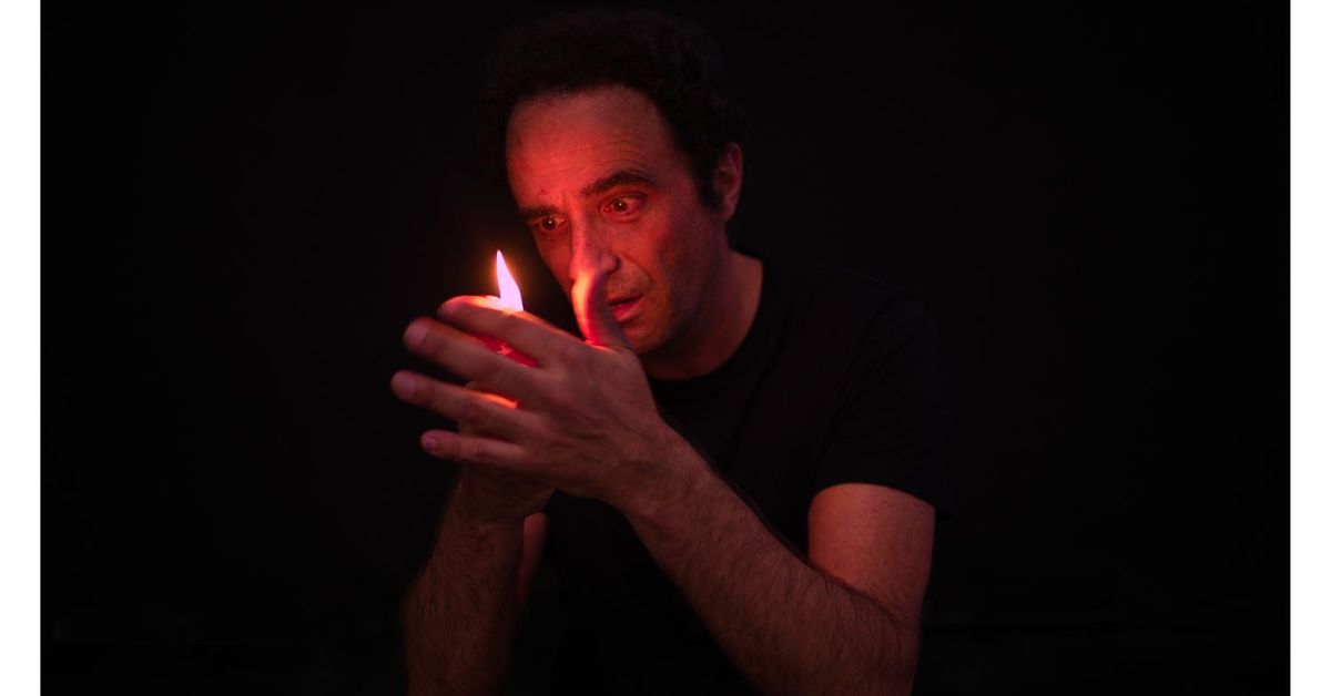 La teta calva recupera el poder del  Fahrenheit 451  de Bradbury para defender el pensamiento crítico de una sociedad adormecida