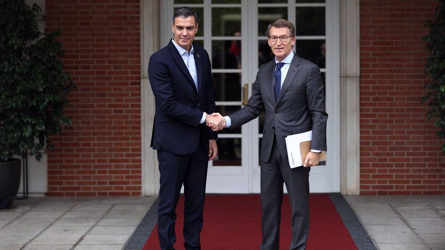 Reunión entre Sánchez y Feijóo en La Moncloa convocada tras la dimisión de Lesmes