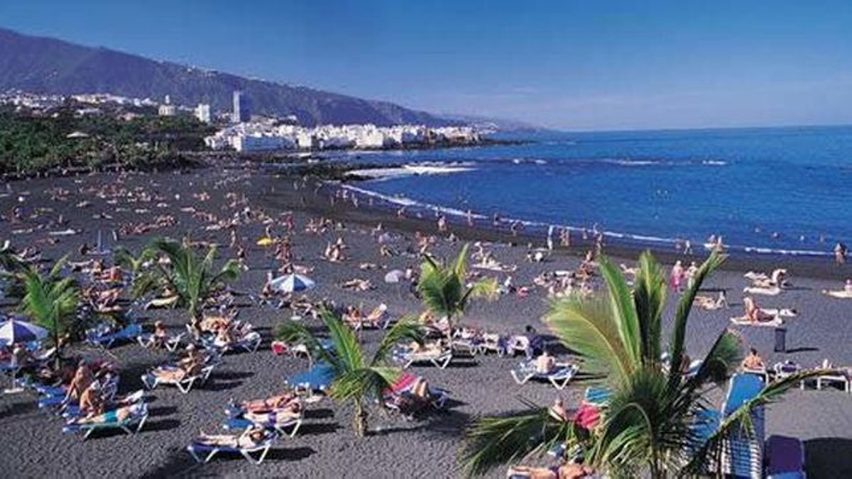 Rescatadas tres personas tras caer al mar en Puerto de la Cruz
