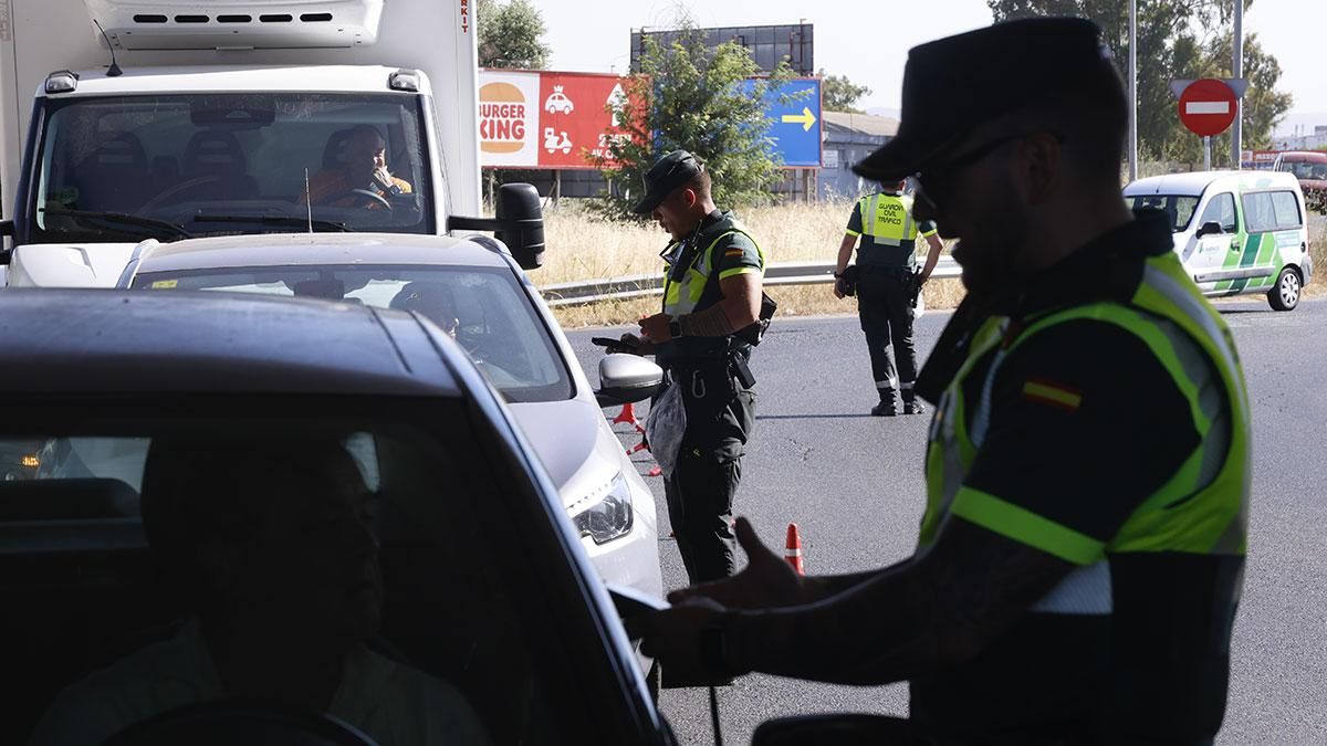 Control de la Guardia Civil de alcoholemia y drogas
