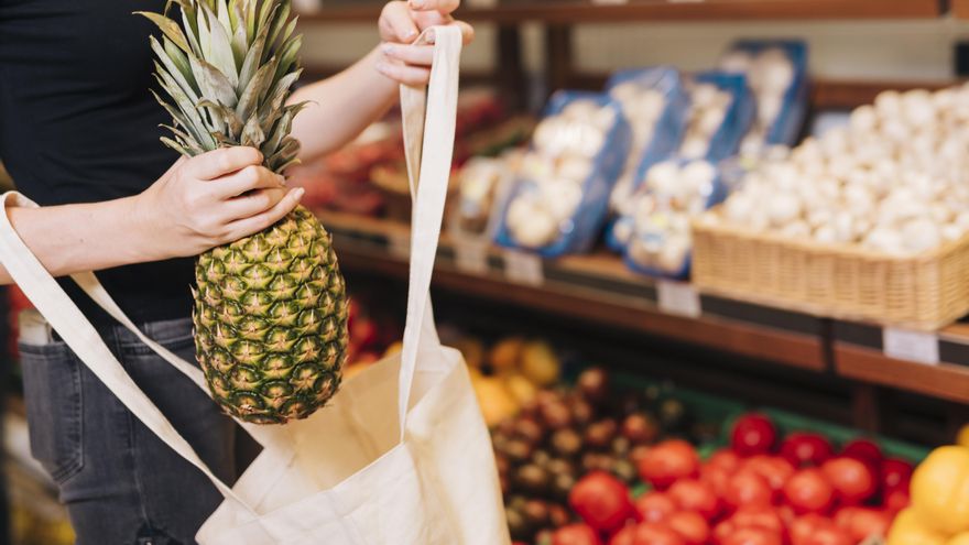 Comer de temporada: ¿qué alimento es menos sostenible comprar en agosto?