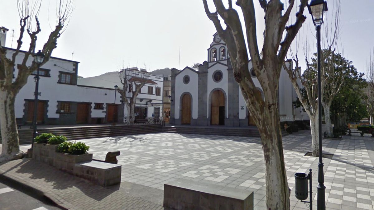 Plaza San Vicente Ferrer de Valleseco.