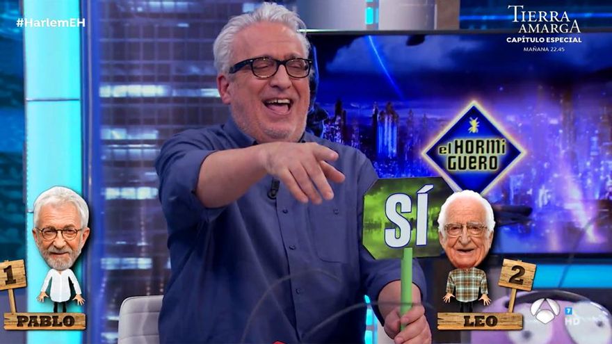 El ataque de risa de Leo Harlem por una pregunta de 'abuelos' en 'El Hormiguero'