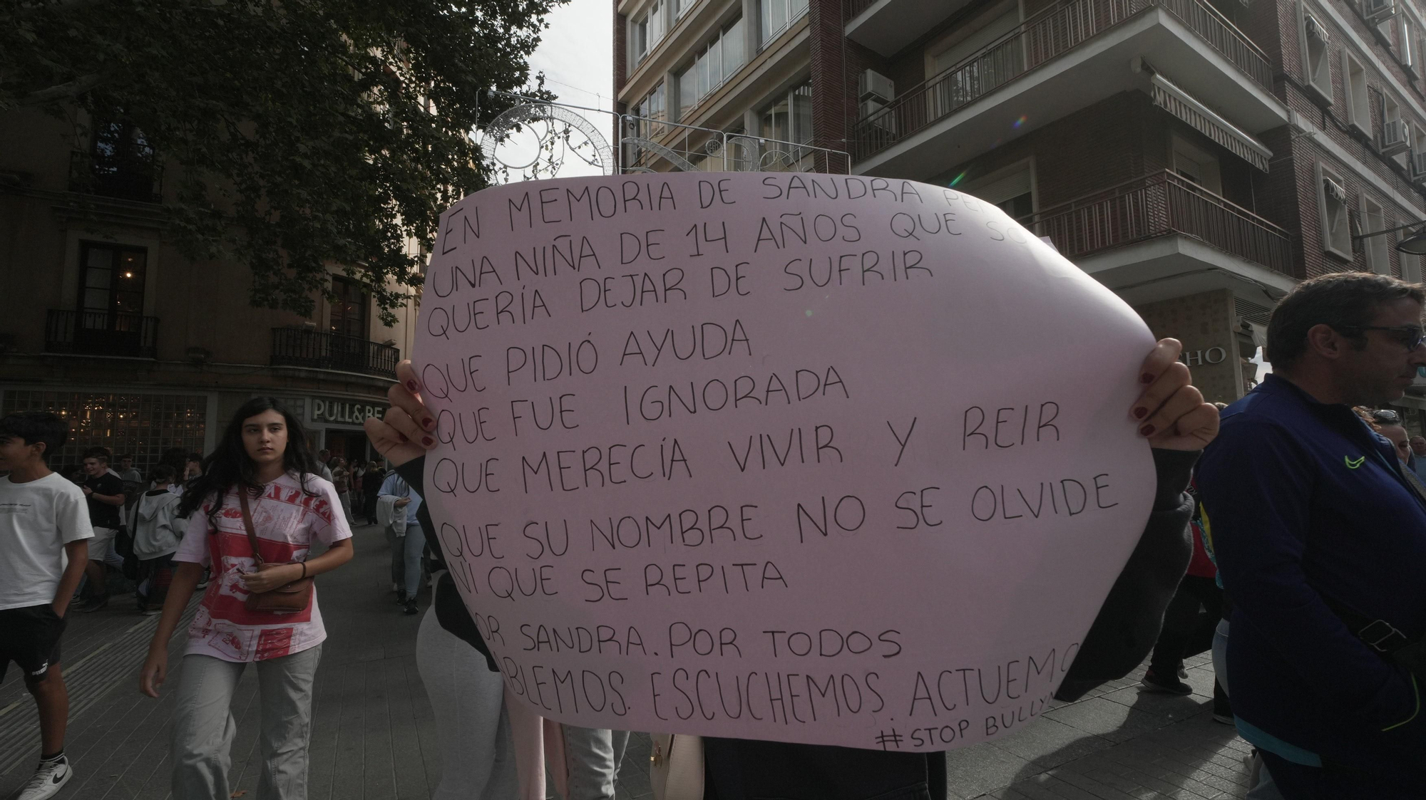 Manifestación de estudiantes contra el bullying