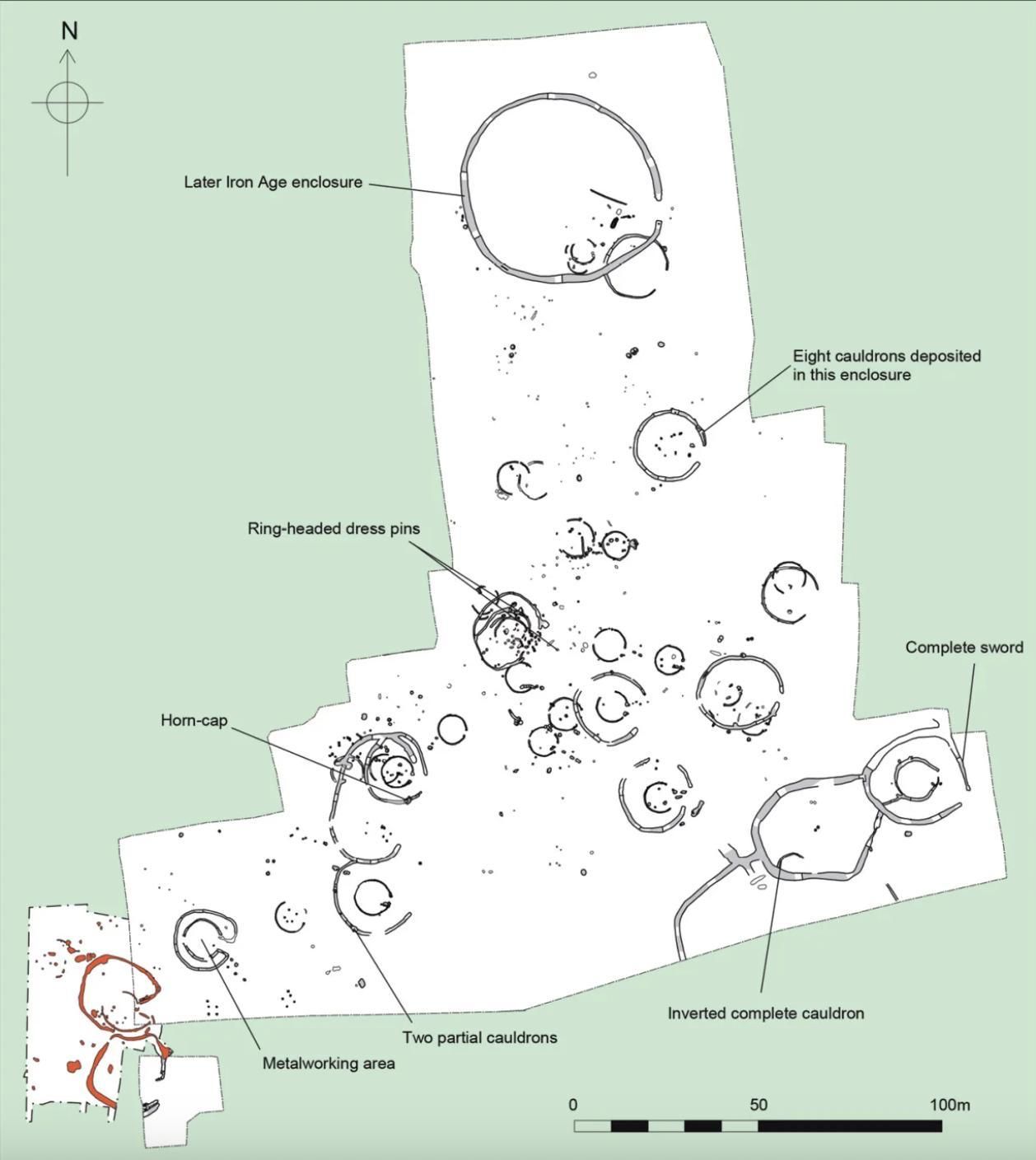 Este plano muestra el asentamiento de la Edad de Hierro excavado por ULAS en Glenfield, incluidos los principales lugares donde se encontraron trabajos en metal.