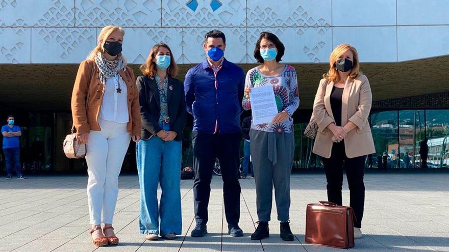 IU y Podemos piden a la Fiscalía que investigue tres presuntos delitos en contratos de Infraestructuras