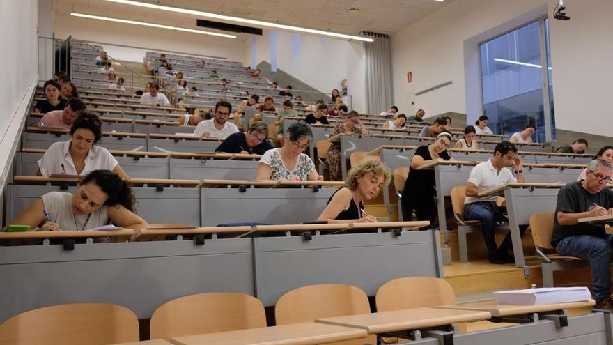 CSIF reclama a la Junta de Extremadura que despeje las dudas sobre las próximas oposiciones docentes