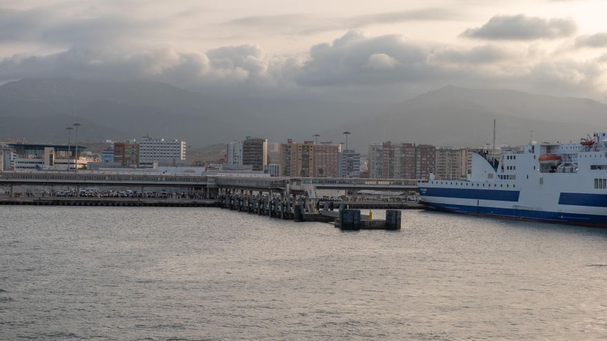 Mueren dos mujeres en el Puerto de Algeciras al caer al mar un coche que intentaba embarcar en un buque