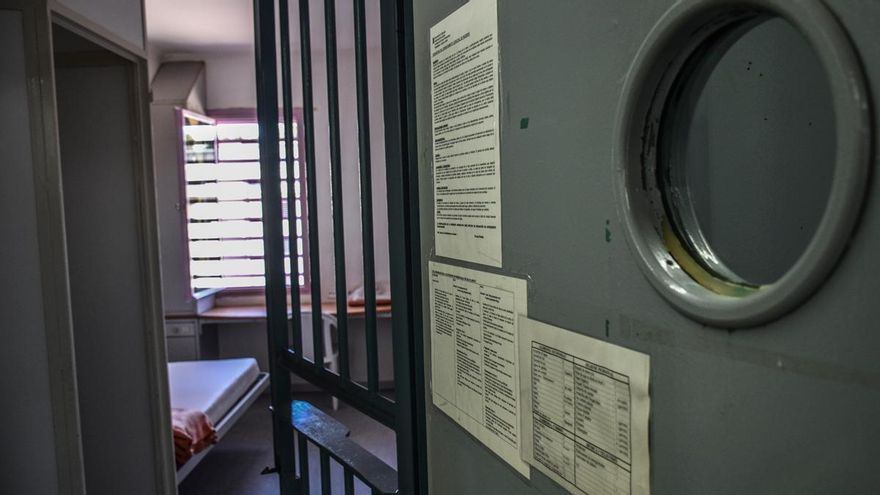 Ser mujer y estar en prisión: la doble condena que el sistema impone en Extremadura