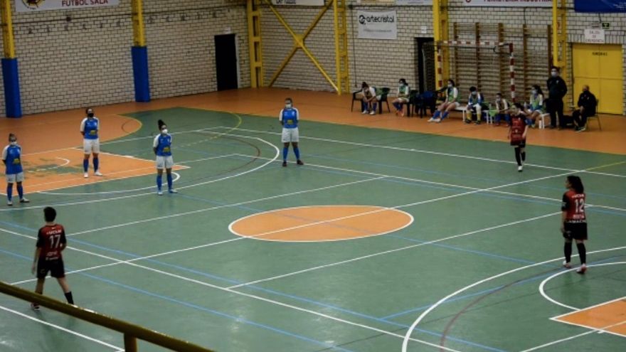 Plante del equipo femenino de fútbol sala del Unami. - UNAMI