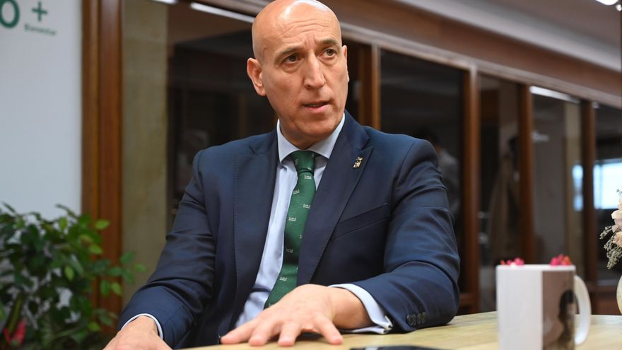 Un momento de la entrevista al candidato socialista José Antonio Diez.