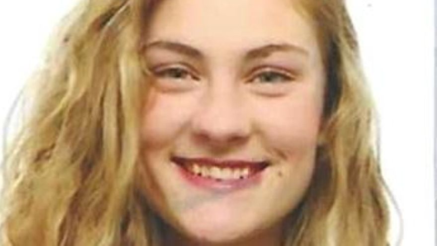 CANDELA VILLOSLADA GARCÍA 18 años