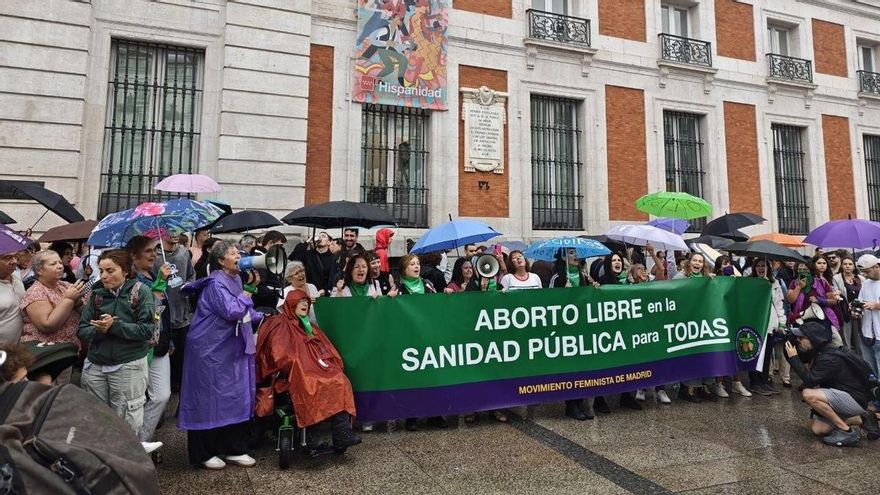 Pancartas a favor del aborto libre en la acampada de Sol a 28 de septiembre de 2026