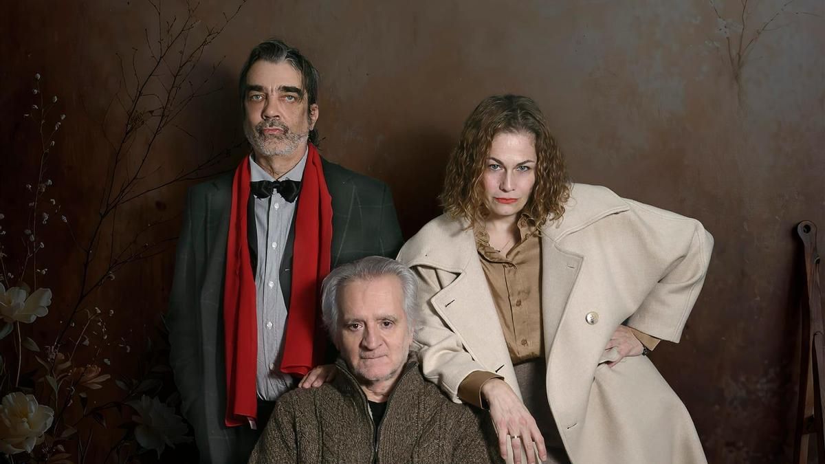 Paco Ortega con Isabel Rodríguez y Alfonso Desentre