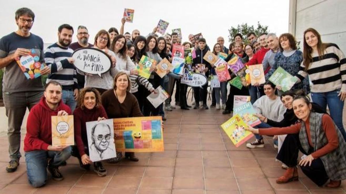 Bromera alerta del peligro de boicotear materiales en valenciano y pide dirigir las medidas de presión "en la dirección adecuada"