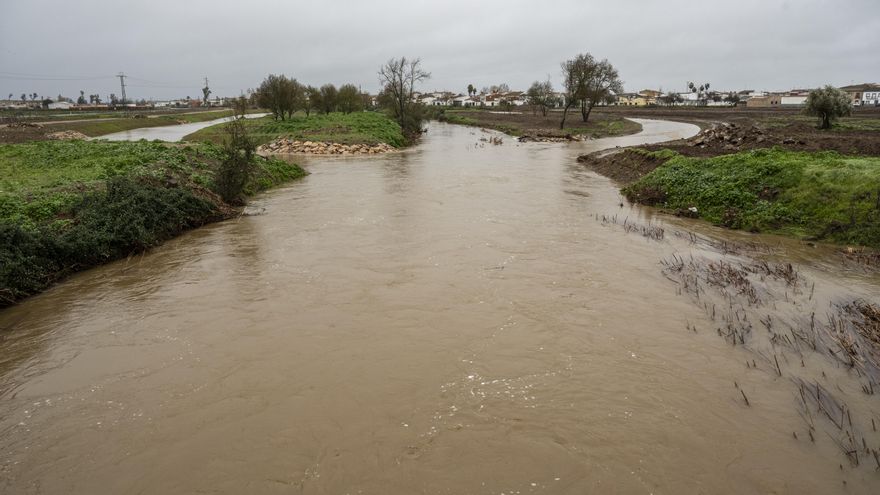 Extremadura envía un Es-Alert para ordenar la evacuación de un millar de personas por el riesgo de inundaciones por el temporal