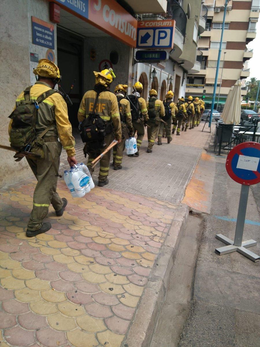 Miembros de las brigadas forestales (Brif) se dirigen al punto de encuentro para recibir instucciones