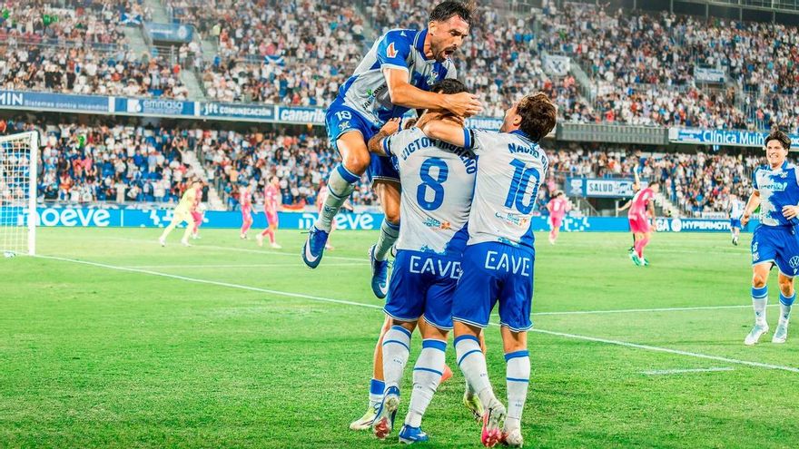 Gallego pone los goles en otro ejercicio coral del Tenerife