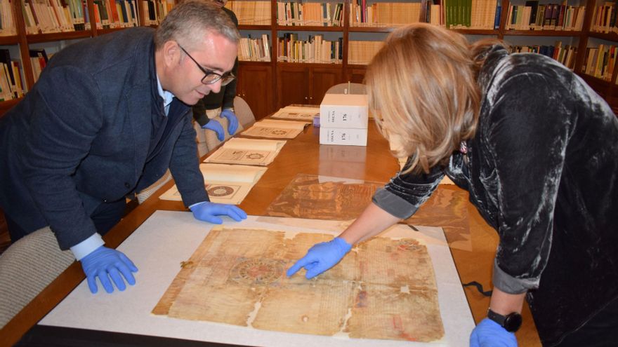 Descubren el manuscrito original más antiguo de Los Palacios del siglo XIV en Toledo