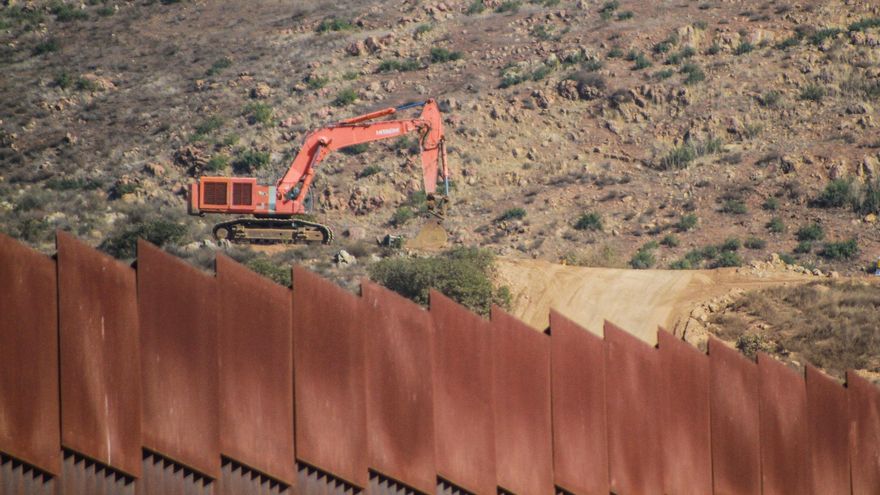 Ciento veinte grupos piden a Biden frenar la construcción del muro fronterizo por violar leyes