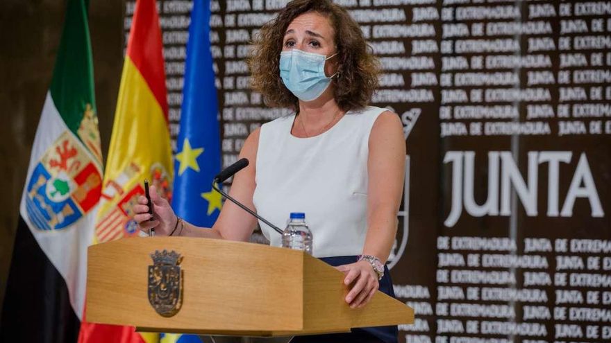 La consejera de para la Transición Ecológica y Sostenibilidad, Olga García, ha presentado el Plan Extremeño Integrado de Energía y Clima (PEIEC)
